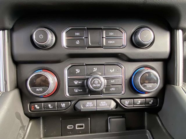 Used 2024 Chevrolet Tahoe Premier image 20