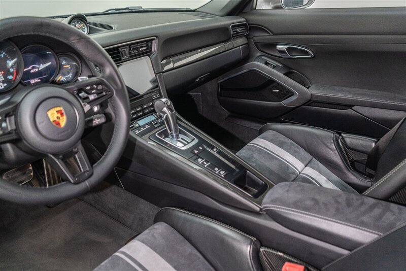Used 2018 Porsche 911 GT3 RWD image 72