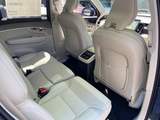 New 2026 Volvo XC90 T8 Ultra w/ Protection Package Premier AWD/4WD image 18
