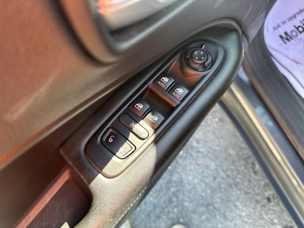 Used 2021 Jeep Compass Latitude AWD/4WD image 11