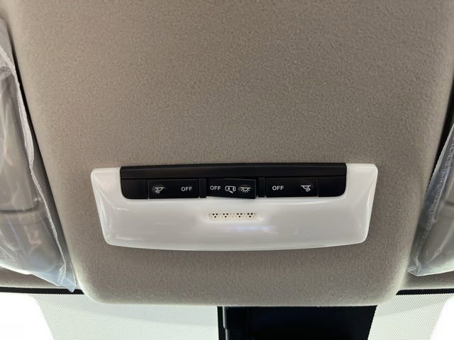 New 2025 Nissan Versa SV w/ Trunk Package image 32