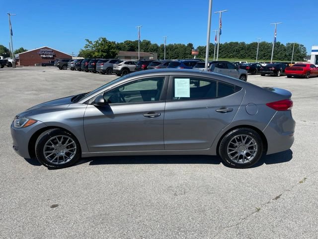 Used 2018 Hyundai Elantra SE w/ Cargo Package FWD image 5