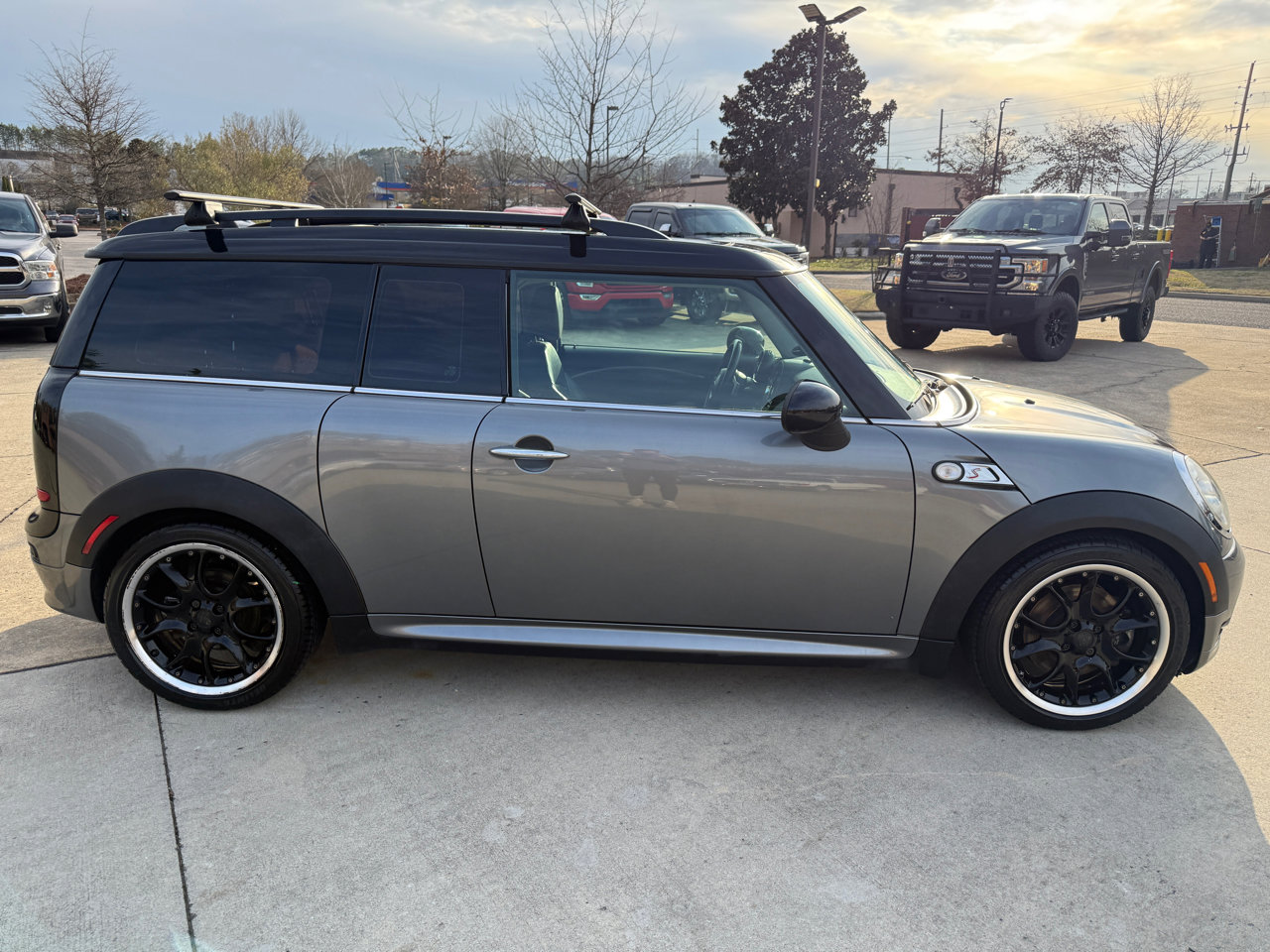 Used 2010 MINI Cooper Clubman S image 6