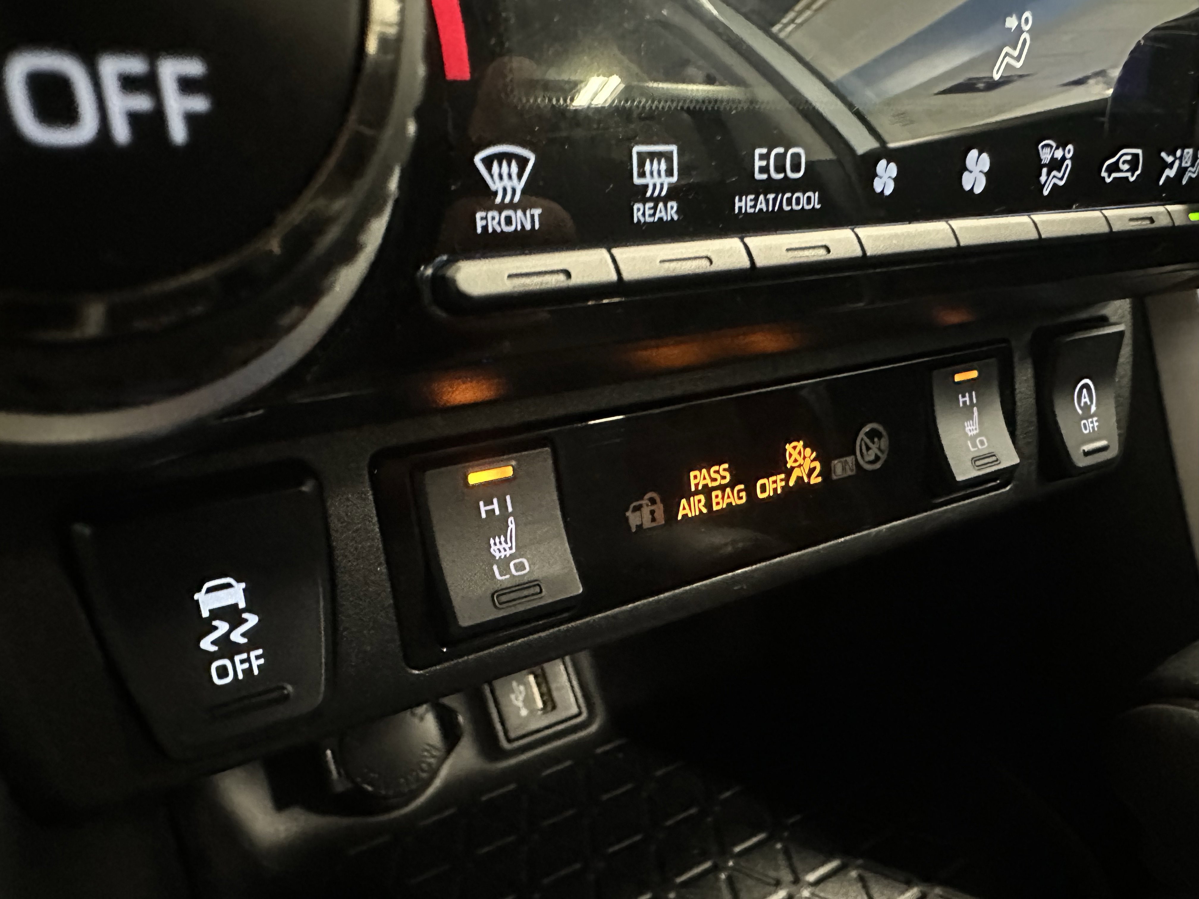 Used 2023 Toyota RAV4 XLE w/ Convenience Package AWD/4WD image 14