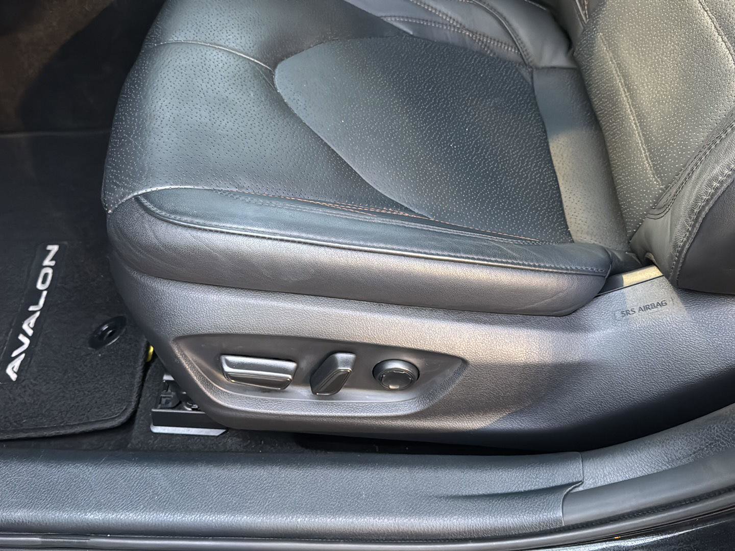 Certified 2022 Toyota Avalon Limited w/ Advanced Safety Package image 30