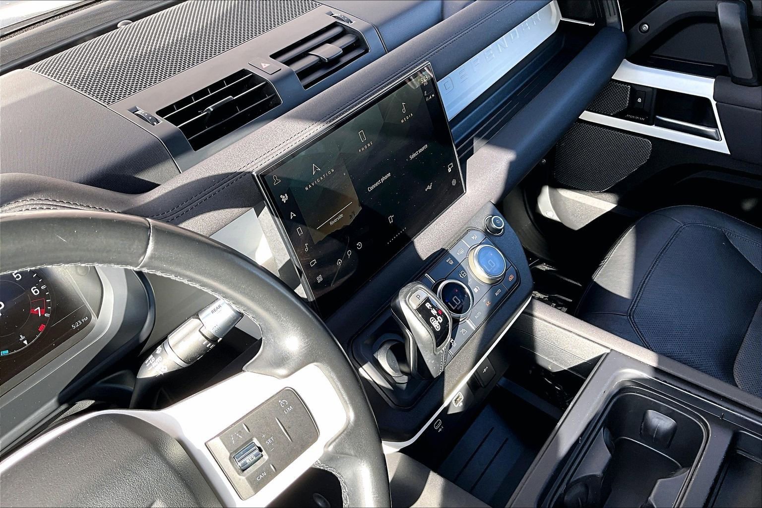Certified 2022 Land Rover Defender 110 S AWD/4WD image 32