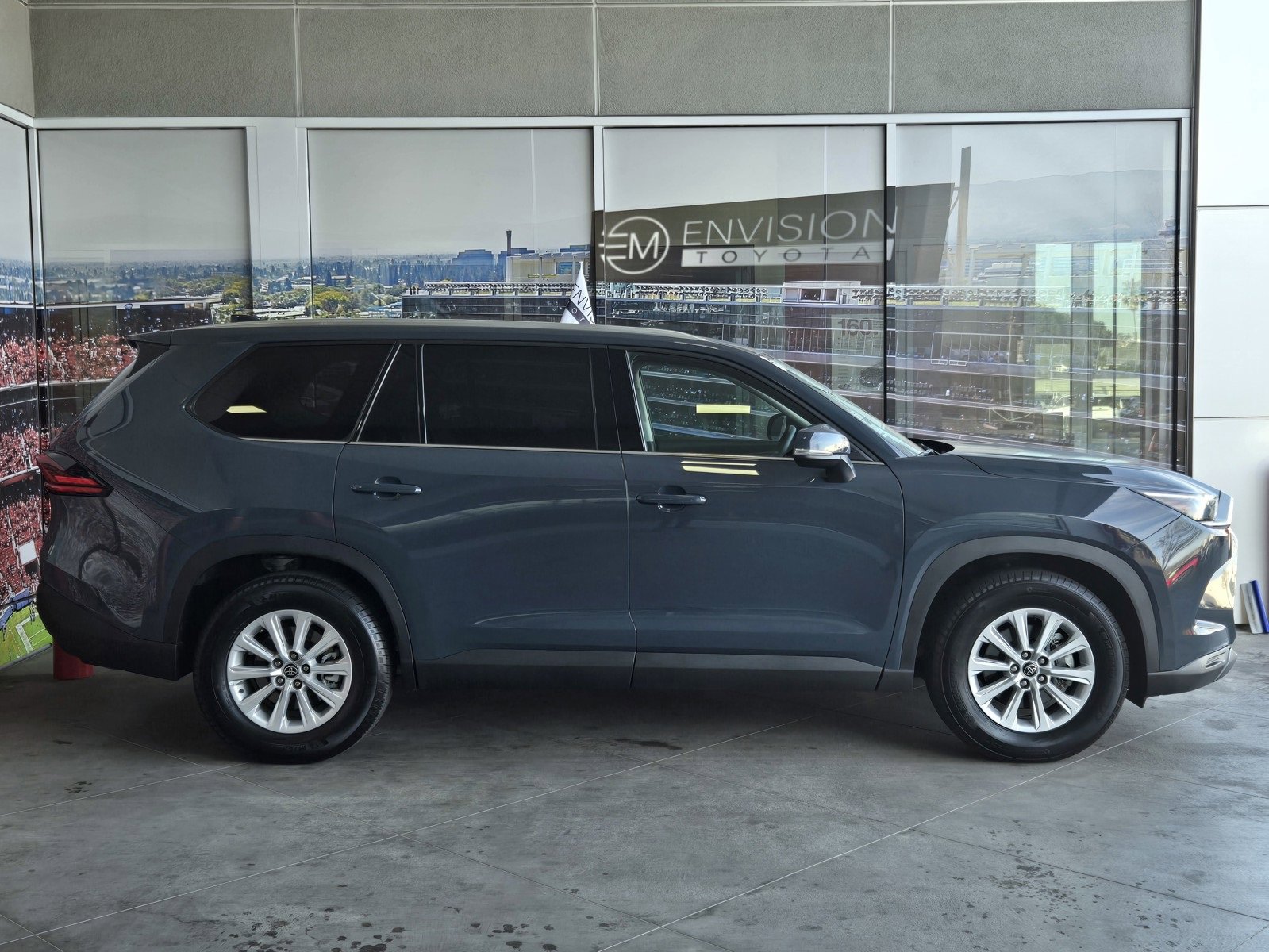 Certified 2025 Toyota Grand Highlander AWD image 4