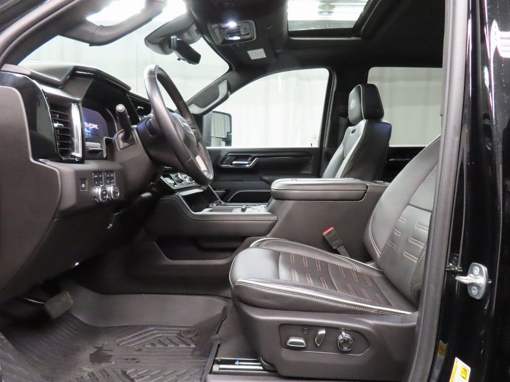 Used 2025 GMC Sierra 2500 AT4X w/ AT4X AEV Edition image 9