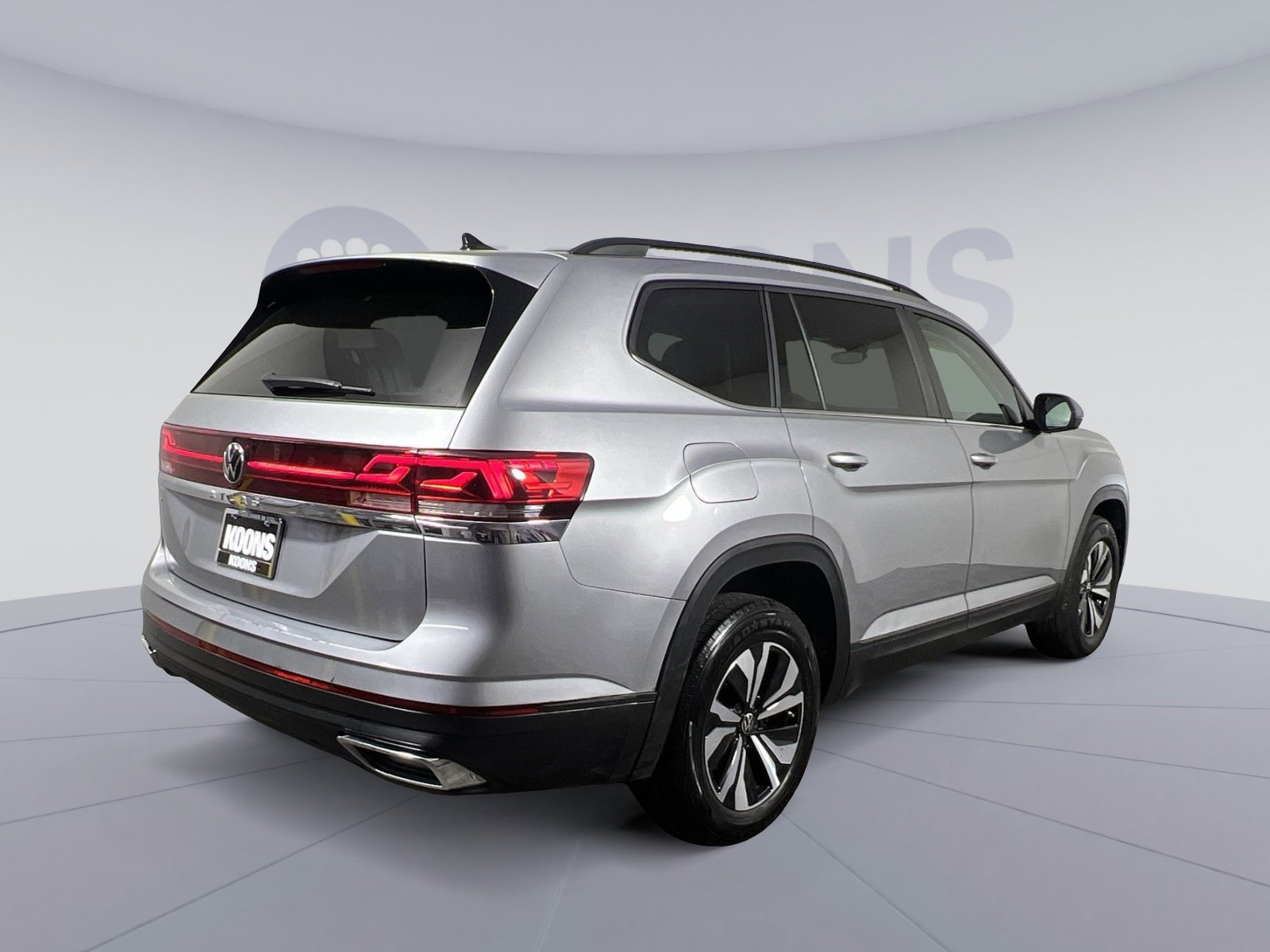 Used 2025 Volkswagen Atlas SE image 8