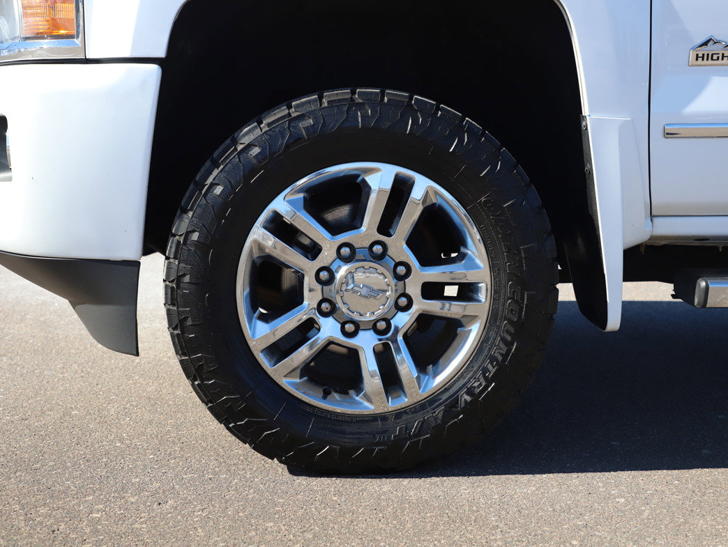 Used 2018 Chevrolet Silverado 2500 High Country w/ Duramax Plus Package image 28