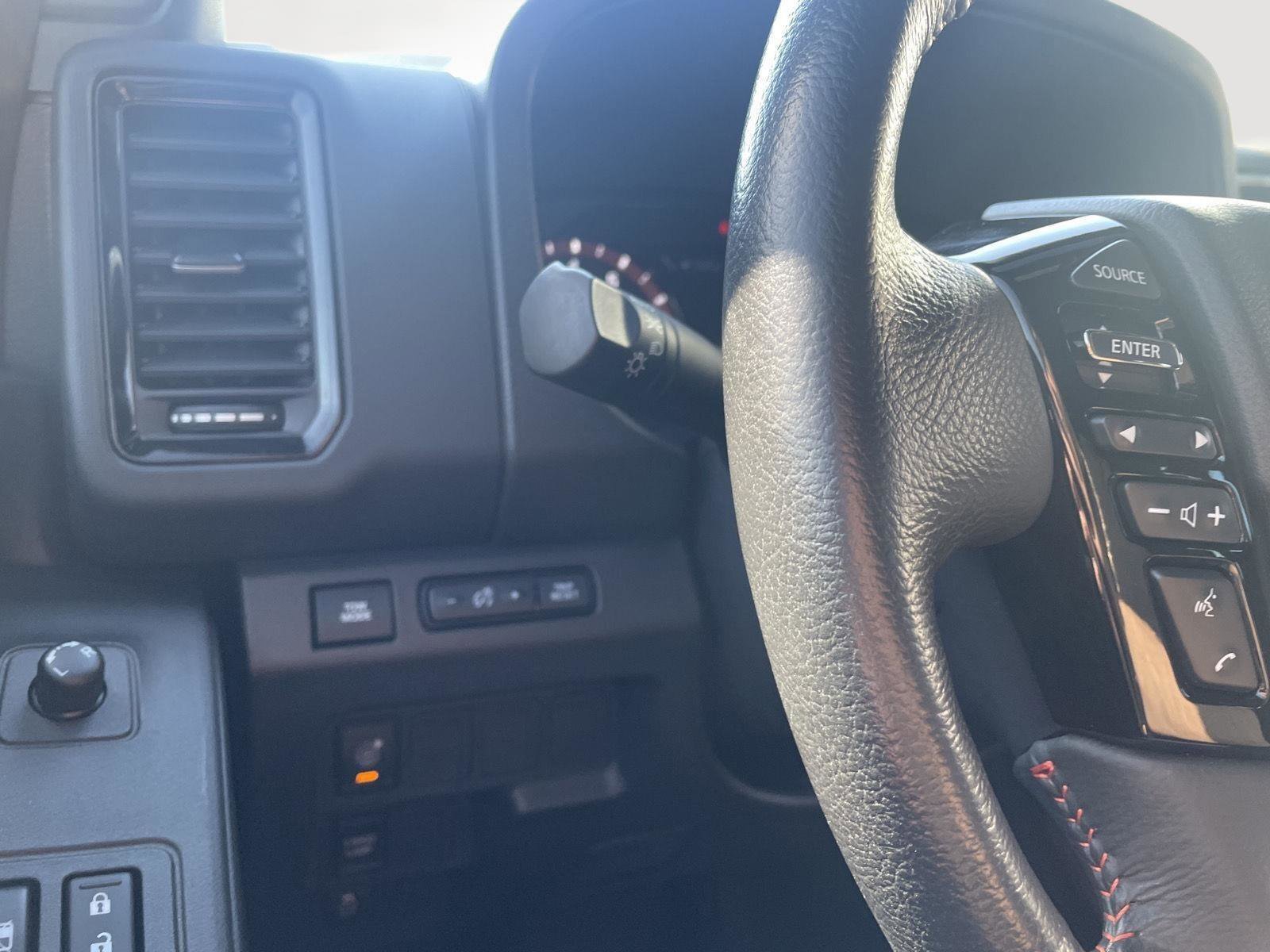 Used 2024 Nissan Frontier Pro-X w/ Technology Package image 10