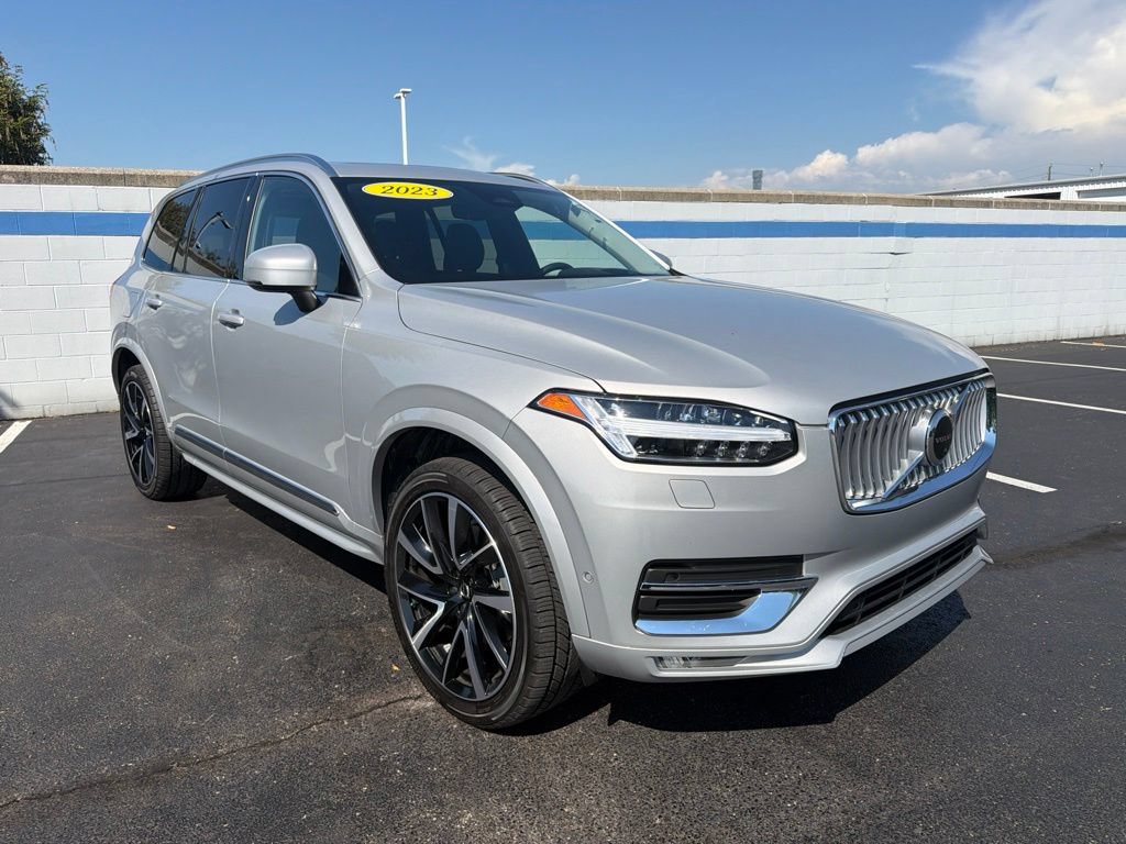 Used 2023 Volvo XC90 B5 Plus w/ Protection Package Premier AWD/4WD image 7