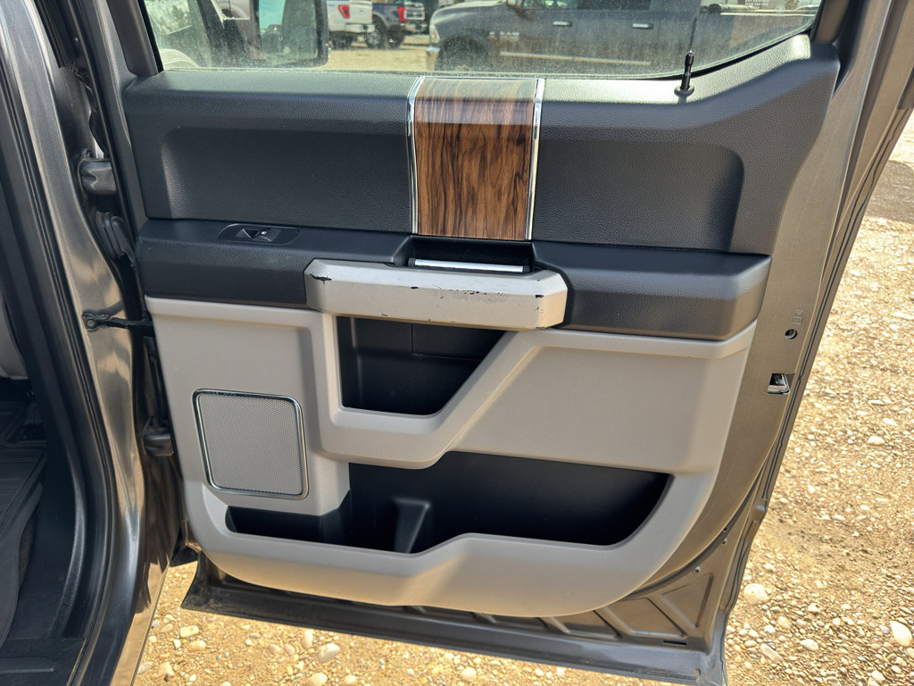 Used 2019 Ford F150 Lariat w/ Equipment Group 501A Mid image 23