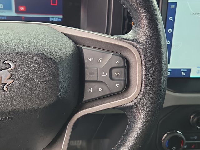 Used 2023 Ford Bronco Badlands image 27