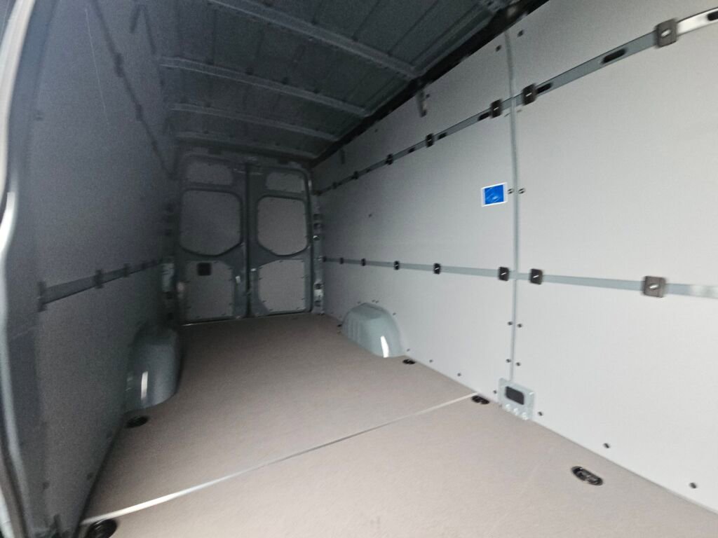 New 2025 Mercedes-Benz Sprinter 2500 image 16