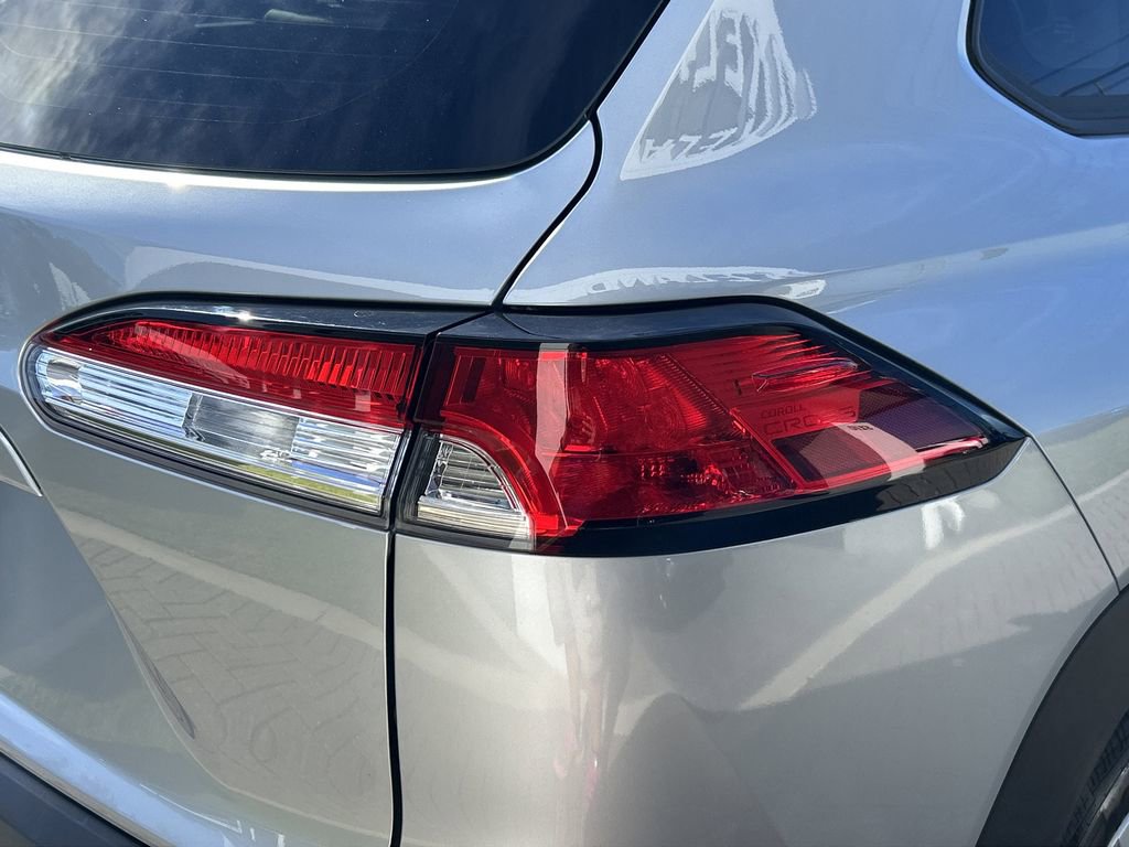 Used 2023 Toyota Corolla Cross L image 9