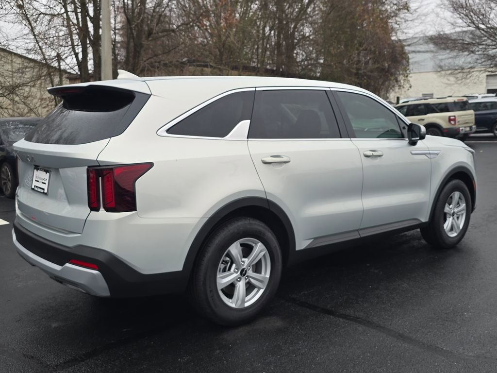 New 2026 Kia Sorento LX FWD image 3