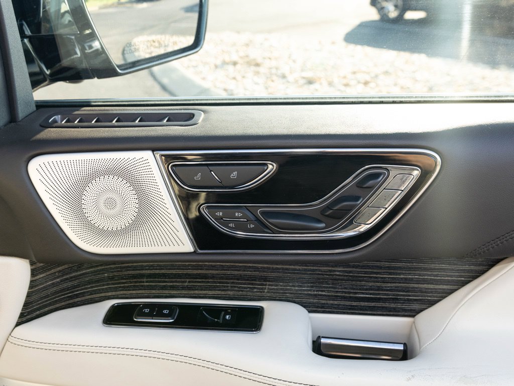 Used 2022 Lincoln Navigator L Black Label AWD/4WD image 65
