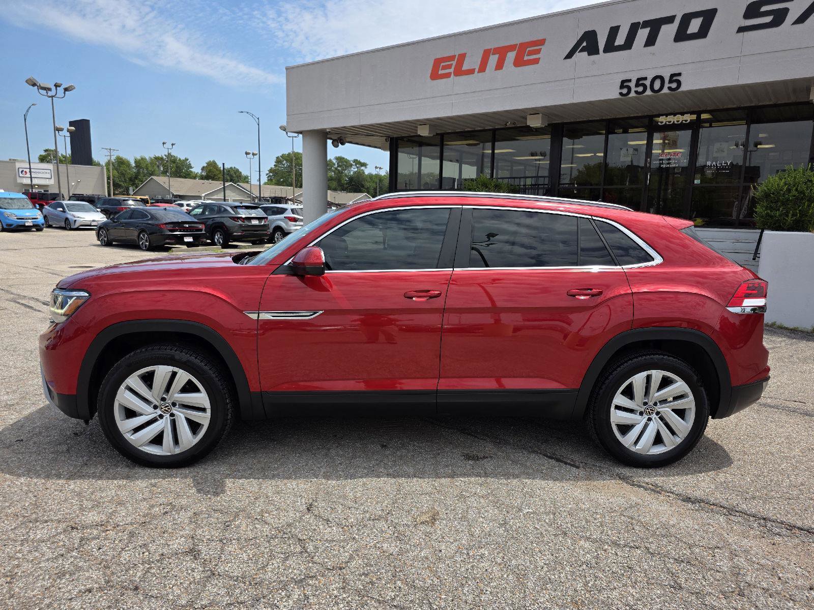 Used 2020 Volkswagen Atlas Cross Sport SEL image 8
