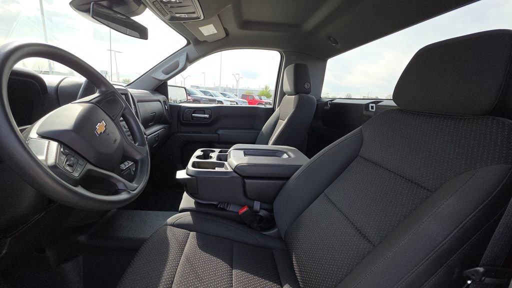 Used 2025 Chevrolet Silverado 1500 W/T image 12