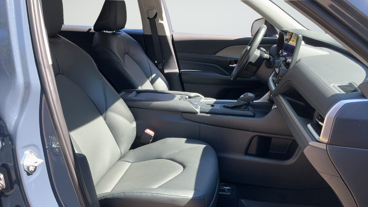 Used 2025 Toyota Grand Highlander FWD image 19