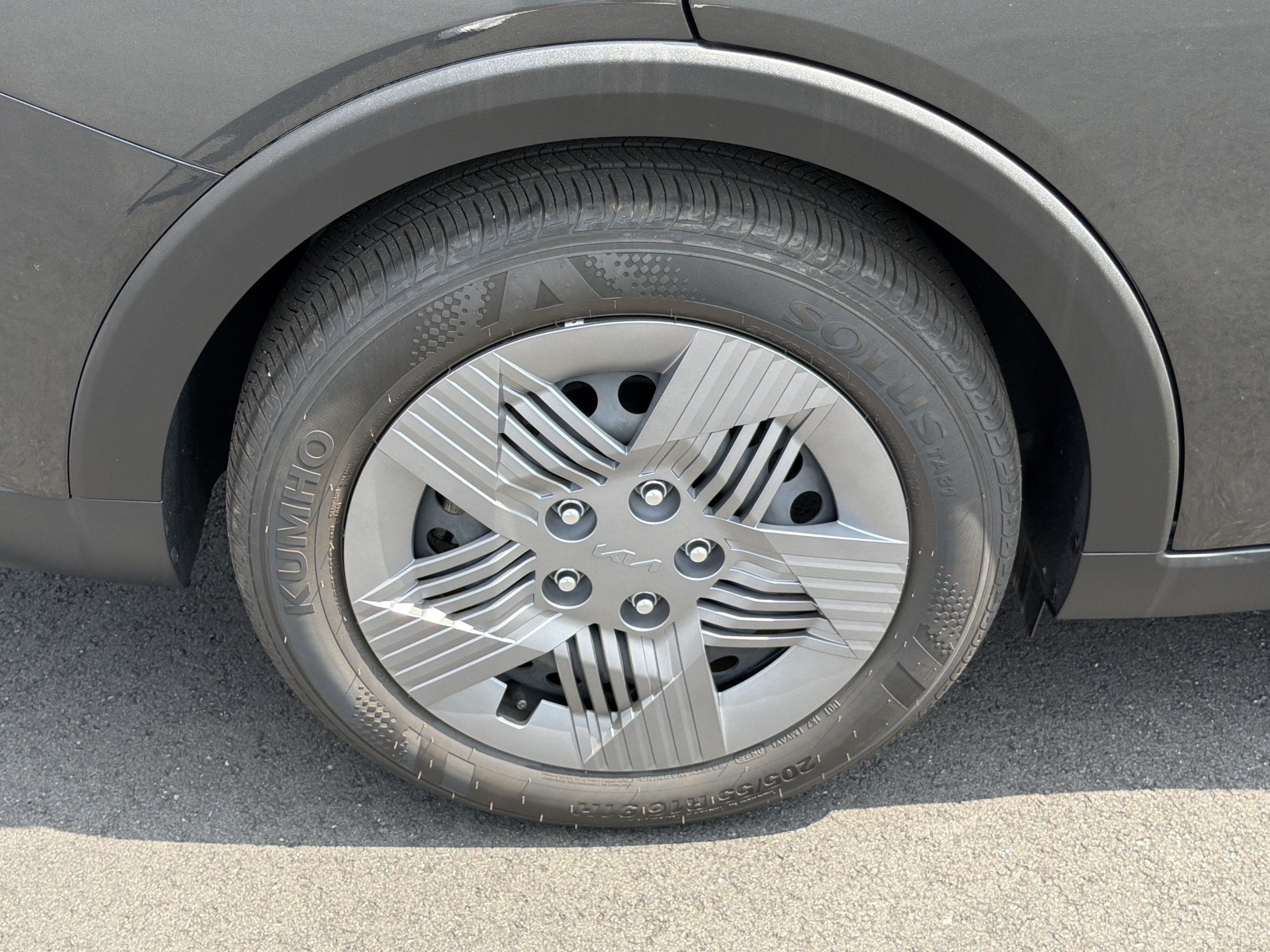 Certified 2025 Kia K4 FWD image 17