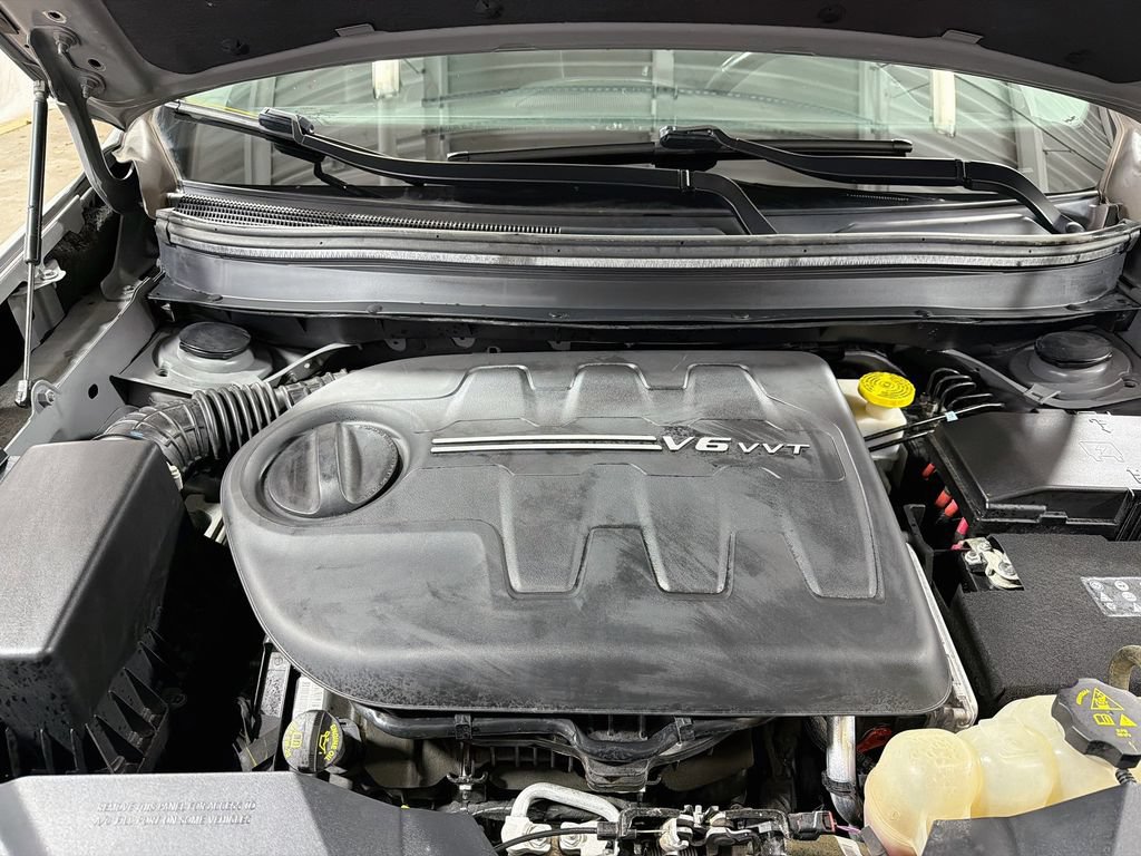 Used 2021 Jeep Cherokee Limited AWD/4WD image 32