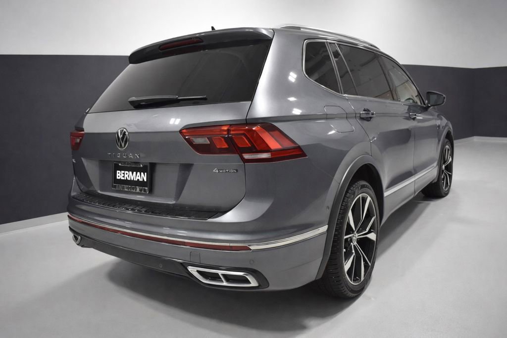 Used 2023 Volkswagen Tiguan SEL R-Line image 8