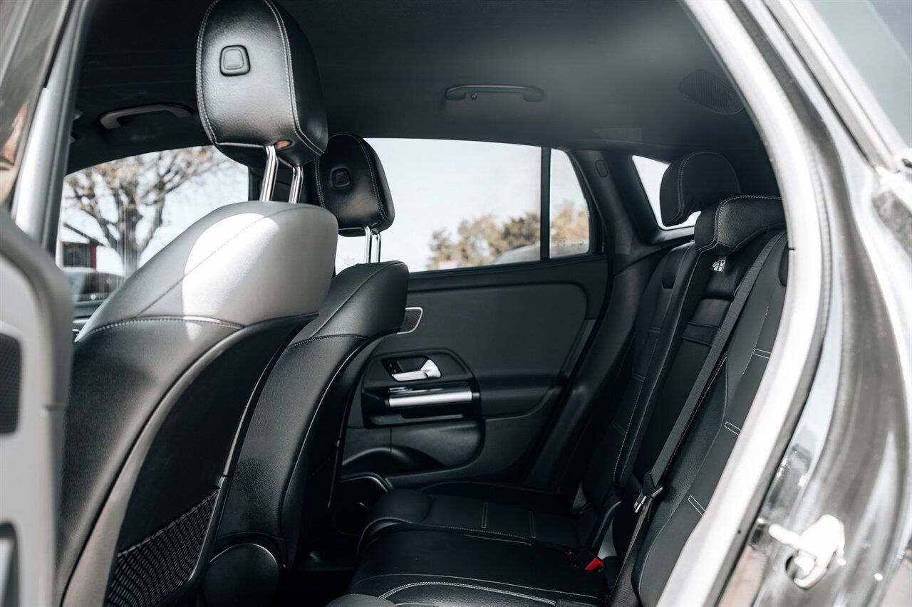 Used 2023 Mercedes-Benz GLA 35 AMG 4MATIC image 38