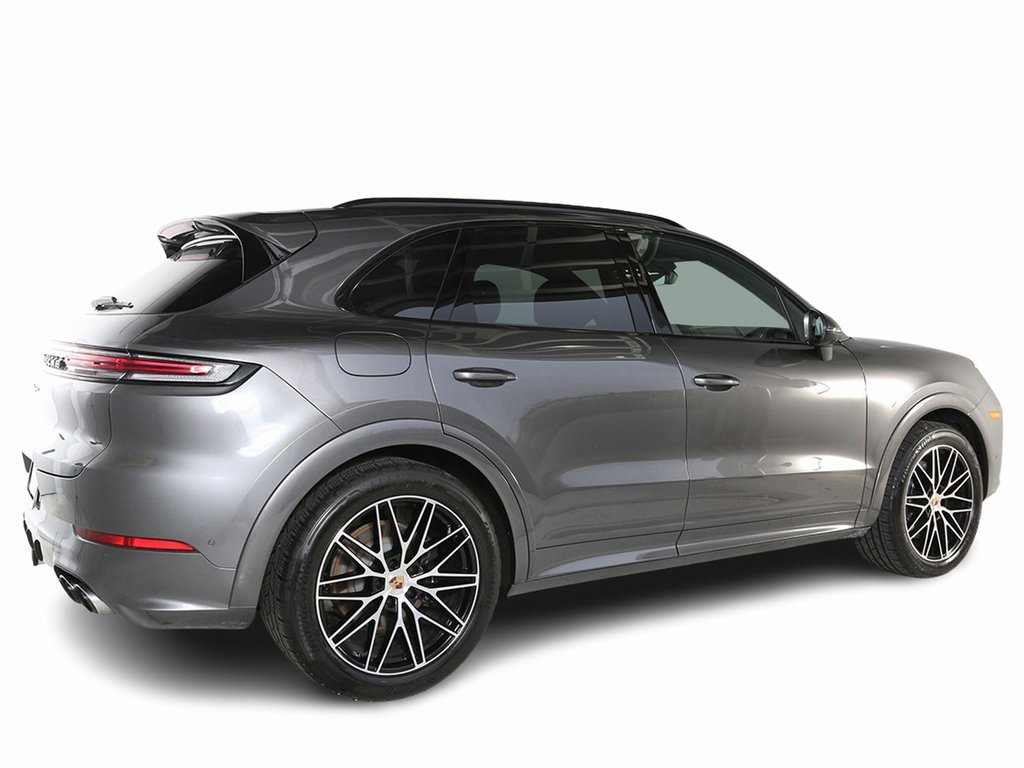 Used 2025 Porsche Cayenne image 10