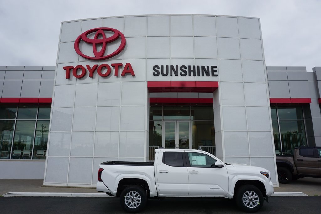 New 2025 Toyota Tacoma SR5