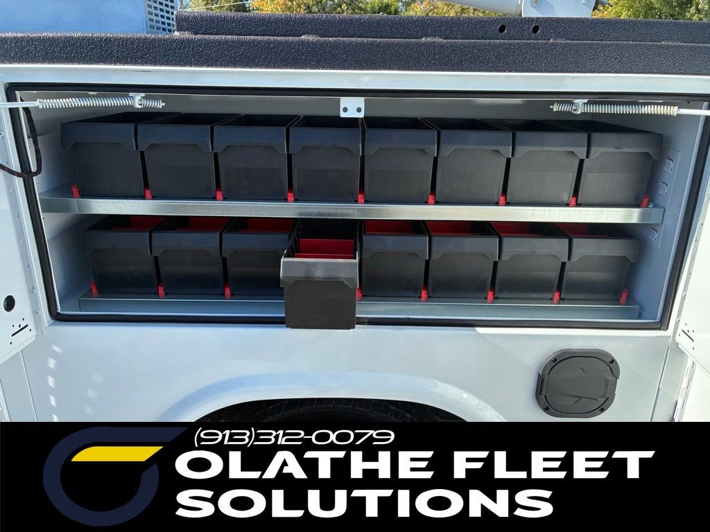 New 2026 Ford F550 4x4 Supercab Super Duty image 16