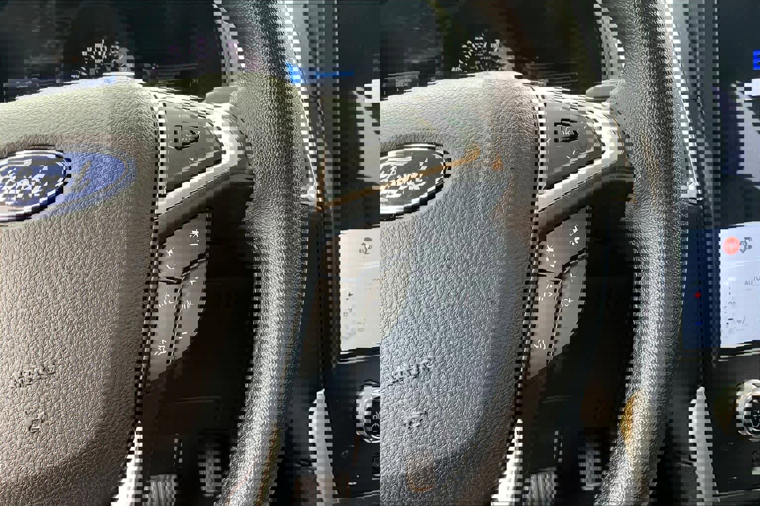 Used 2024 Ford Edge Titanium image 22