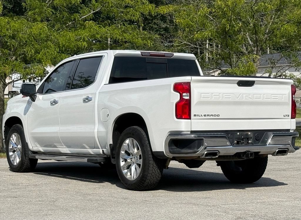 Used 2020 Chevrolet Silverado 1500 LTZ w/ LTZ Premium Package AWD/4WD image 3