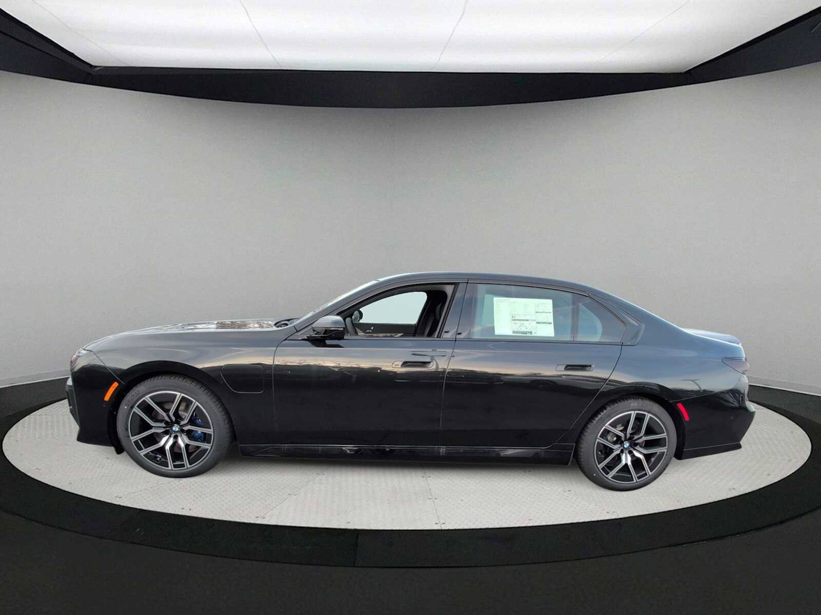 New 2026 BMW 750e xDrive w/ Premium Package AWD/4WD image 5