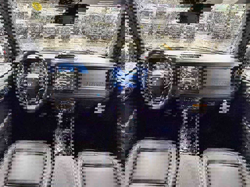 New 2025 Ford Bronco Badlands image 12