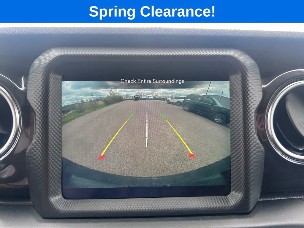 Used 2021 Jeep Wrangler Unlimited Sahara AWD/4WD image 21