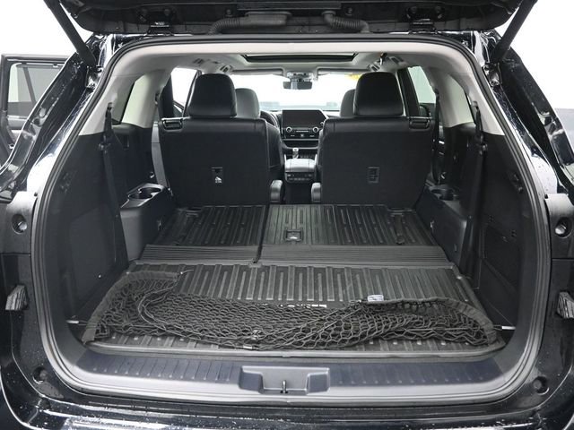 Used 2024 Toyota Highlander Platinum image 36