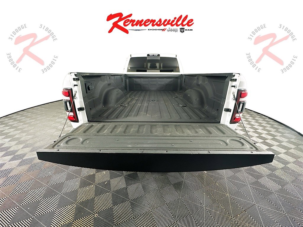 Used 2020 RAM 3500 Laramie w/ Night Edition image 30