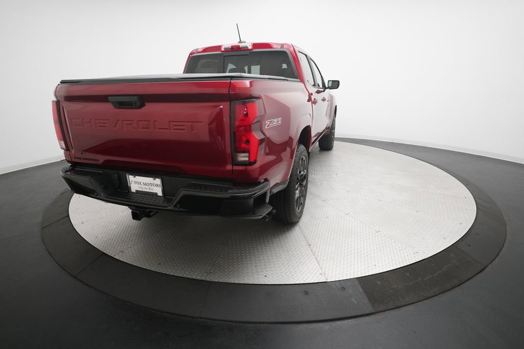 Certified 2024 Chevrolet Colorado Z71 w/ LPO, Dark Essentials Package image 13