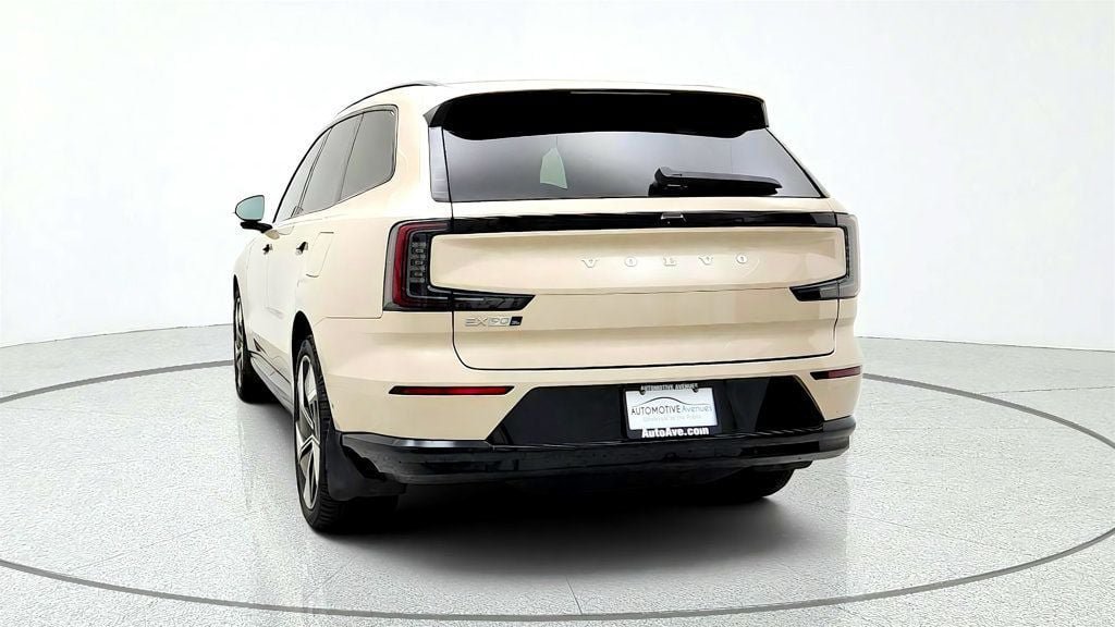 Used 2025 Volvo EX90 Ultra AWD/4WD image 6