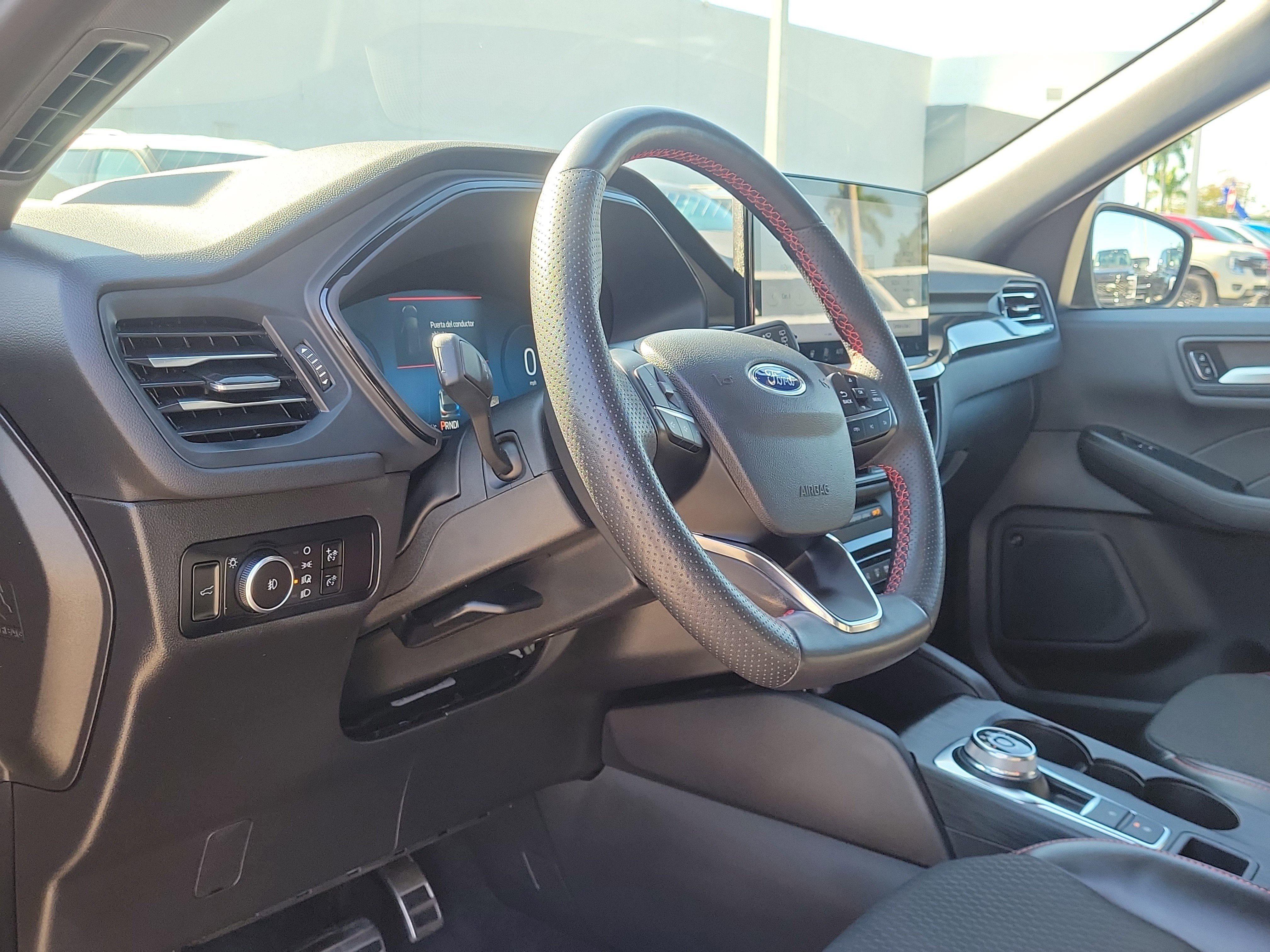 Used 2023 Ford Escape ST-Line Select w/ Tech Pack #2 image 9