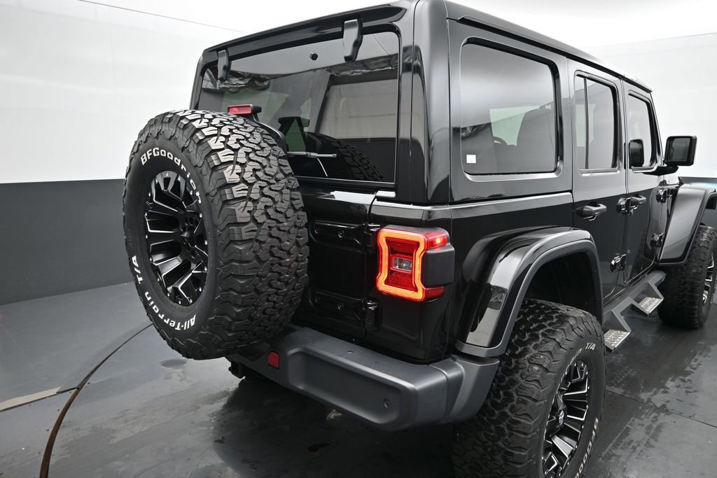 Used 2018 Jeep Wrangler Unlimited Rubicon w/ Dual Top Group AWD/4WD image 15