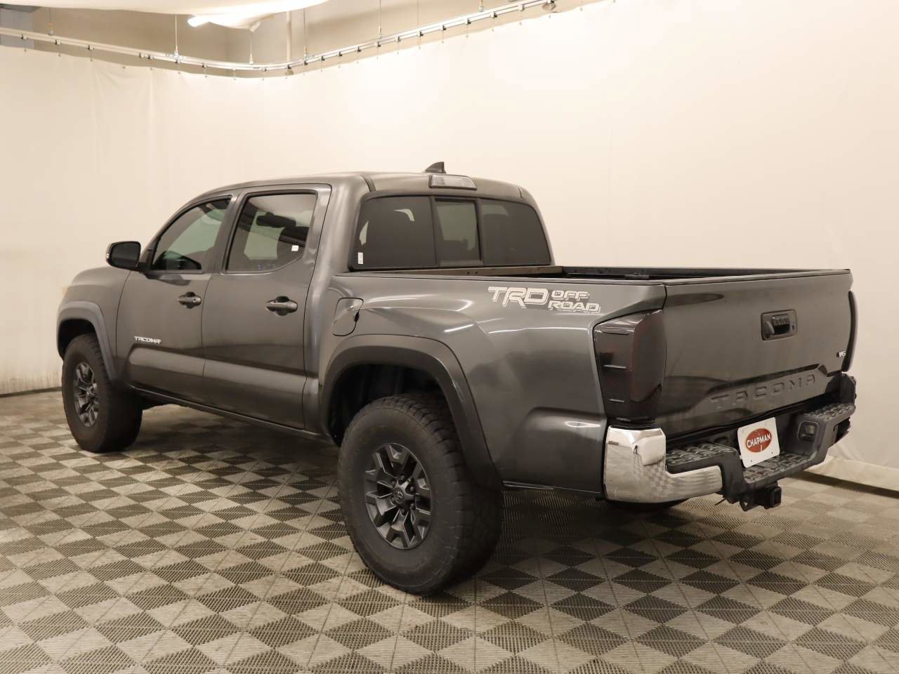 Used 2016 Toyota Tacoma TRD Off-Road w/ Towing Package RWD image 2