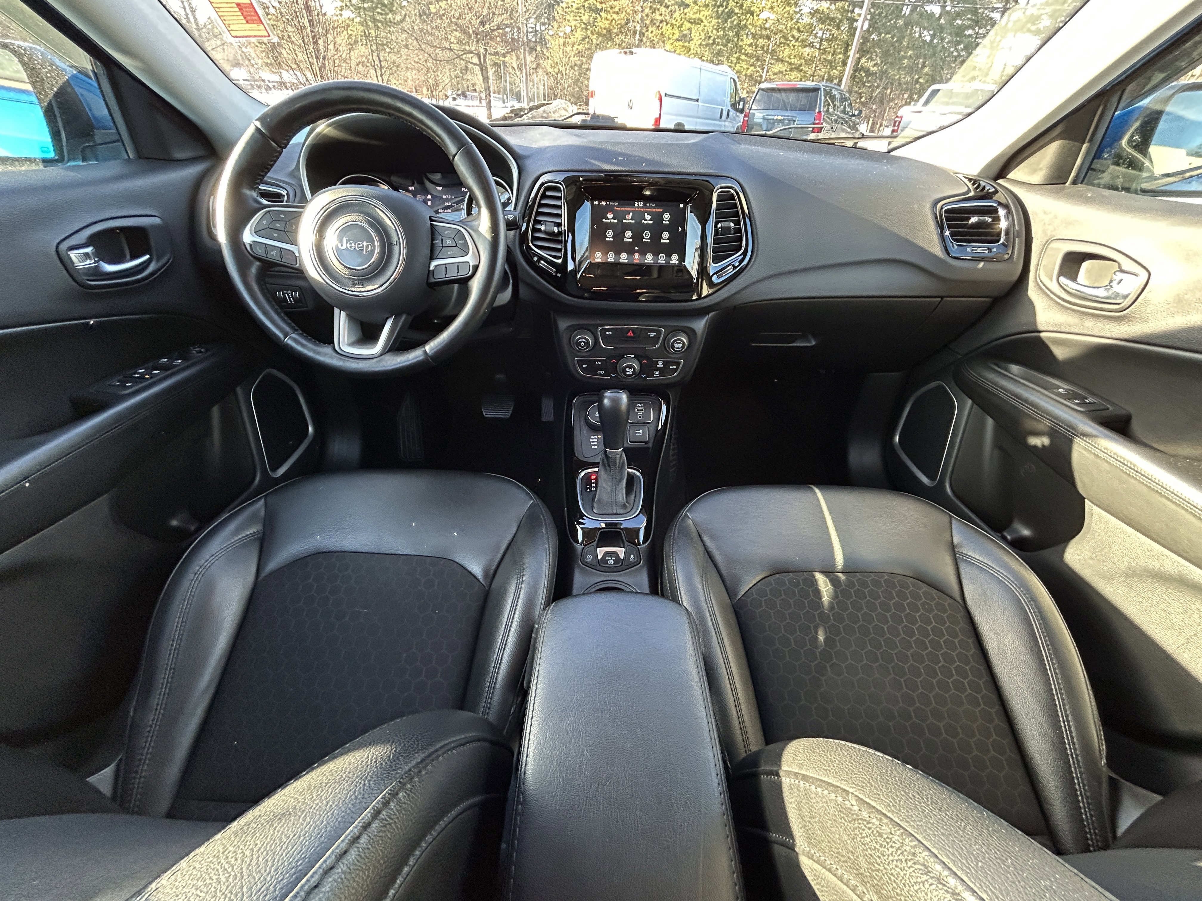 Used 2020 Jeep Compass Latitude AWD/4WD image 23