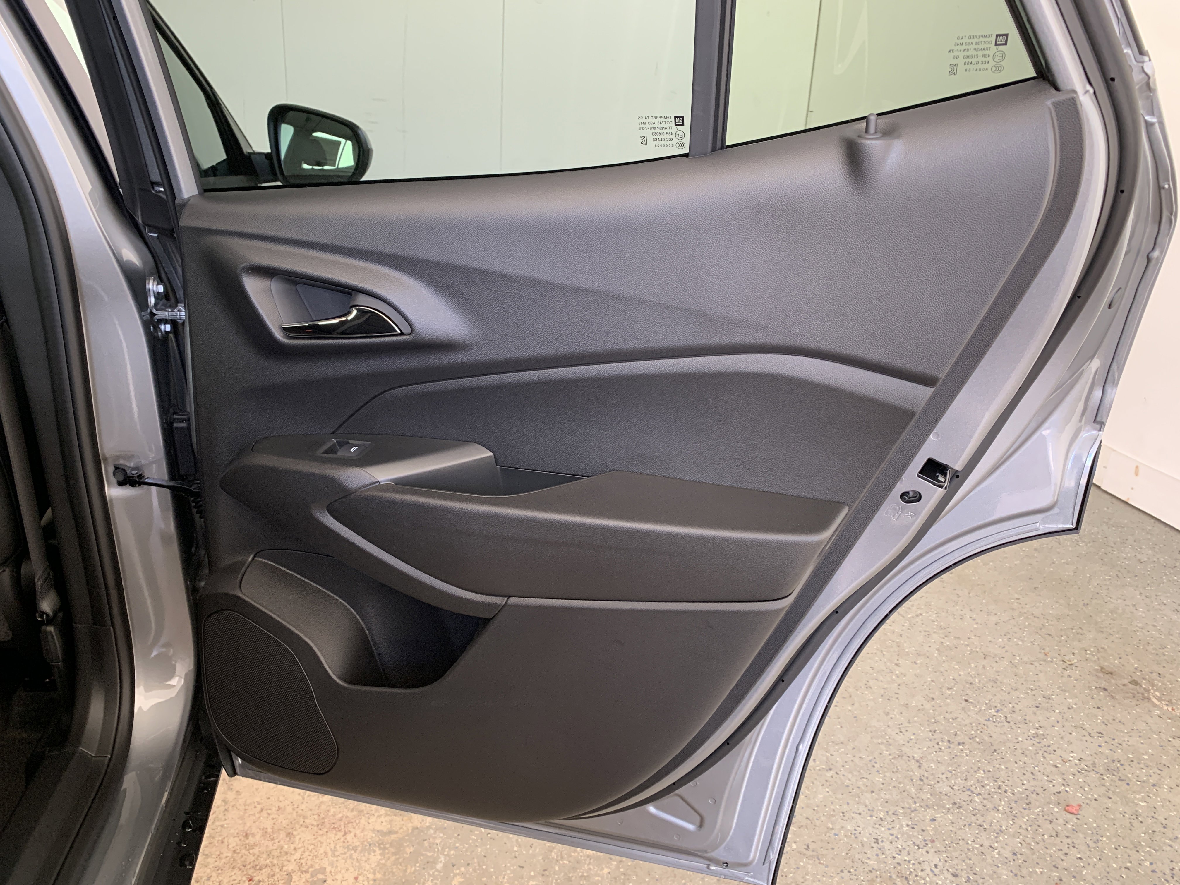 New 2026 Chevrolet Trax LT w/ Sunroof Package image 35