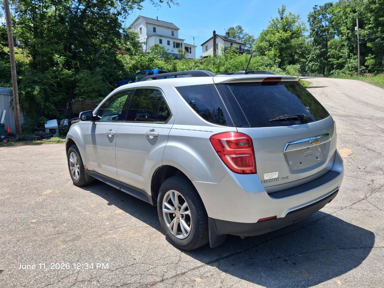 Used 2017 Chevrolet Equinox LT w/ Convenience Package AWD/4WD image 3