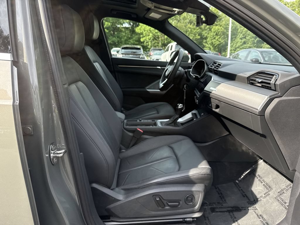 Used 2022 Audi Q3 2.0T Premium w/ Convenience Package AWD/4WD image 26