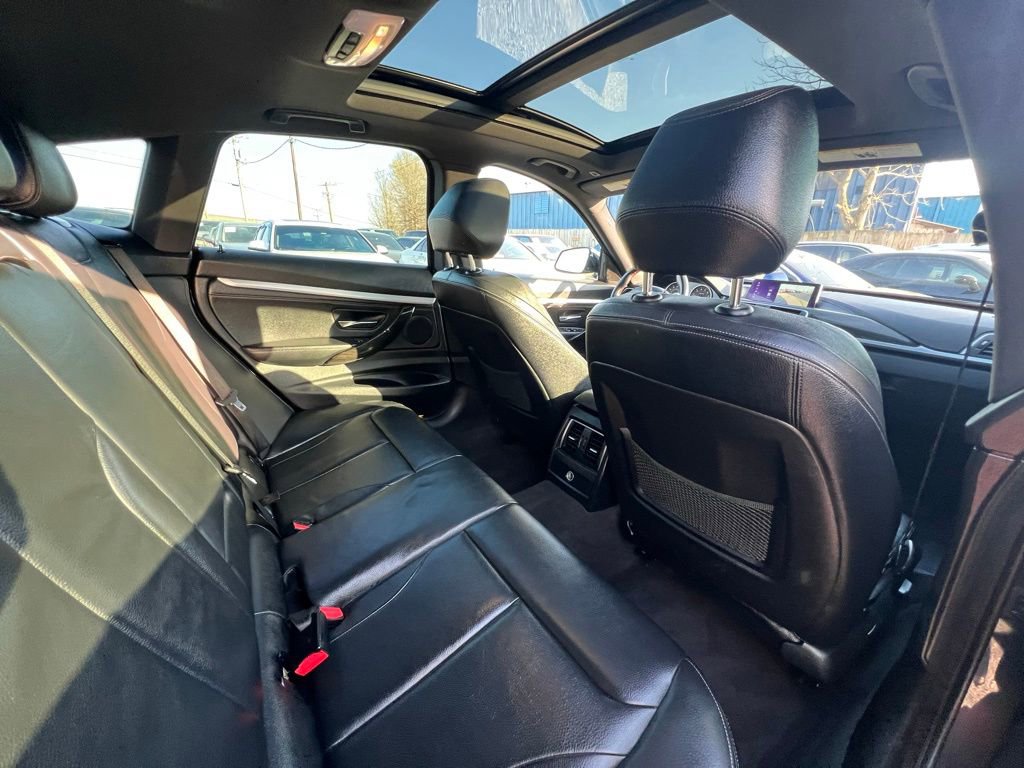 Used 2018 BMW 330i Gran Turismo xDrive w/ Premium Package AWD/4WD image 12