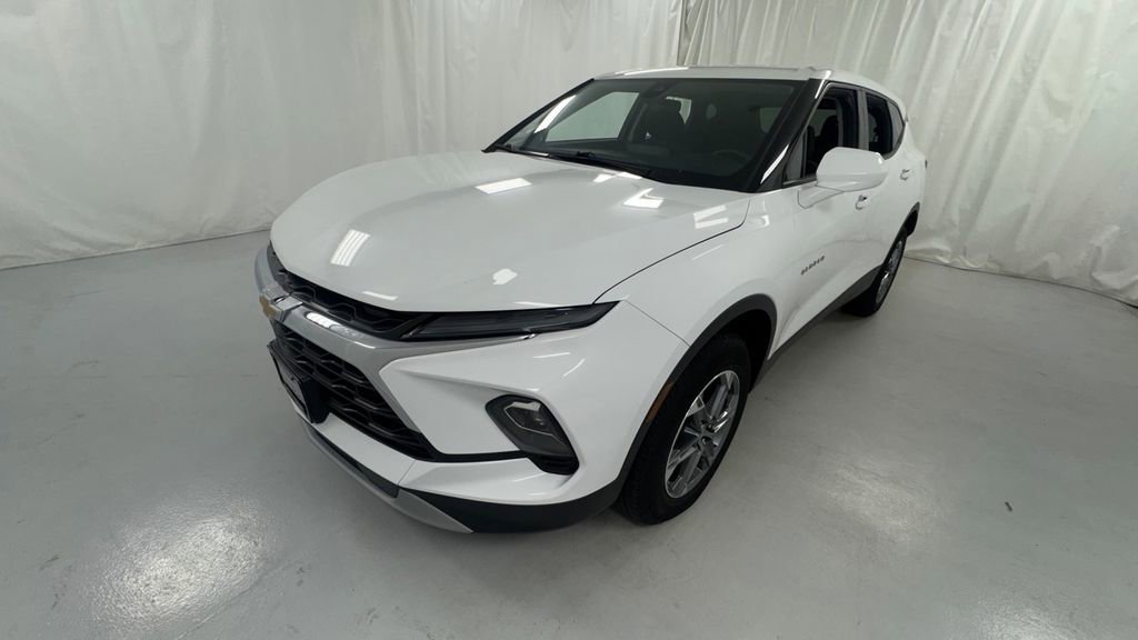 Used 2023 Chevrolet Blazer LT AWD/4WD image 7